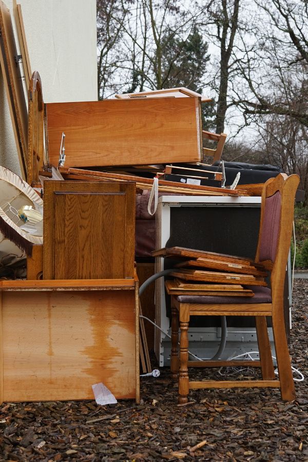 Entrümpelung Dunningen - RC24-GmbH Horb - Elektrotechnik - Renovierung - Gartenpflege - Hausmeisterservice