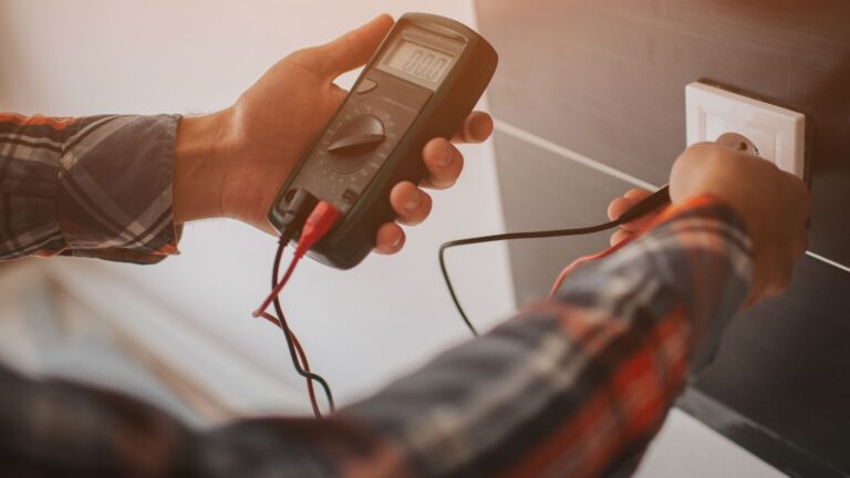 Allround Gebäudedienst Horb - RC24 Elektrotechnik GmbH - Dunningen - Rexingen - Freudenstadt - Calw - Elektrotechnik - Gebäudereinigung - Winterdienst - Kleinreparaturen - Gebäudedienste - Bodenverlegung