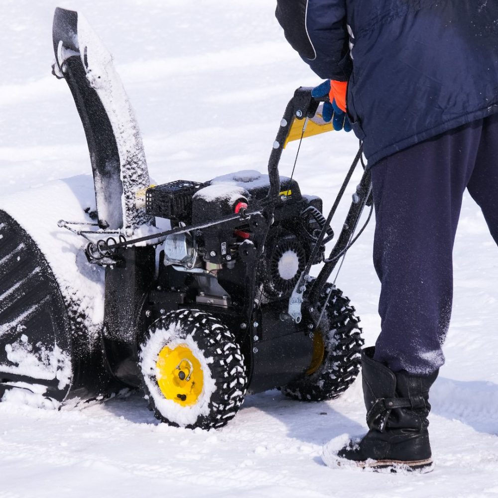 Winterdienst - RC24-GmbH - Dunningen - Horb - Calw - Freudenstadt - Gebäudedienste - Elektrotechnik - Hausmeisterservice - Gartenpflege
